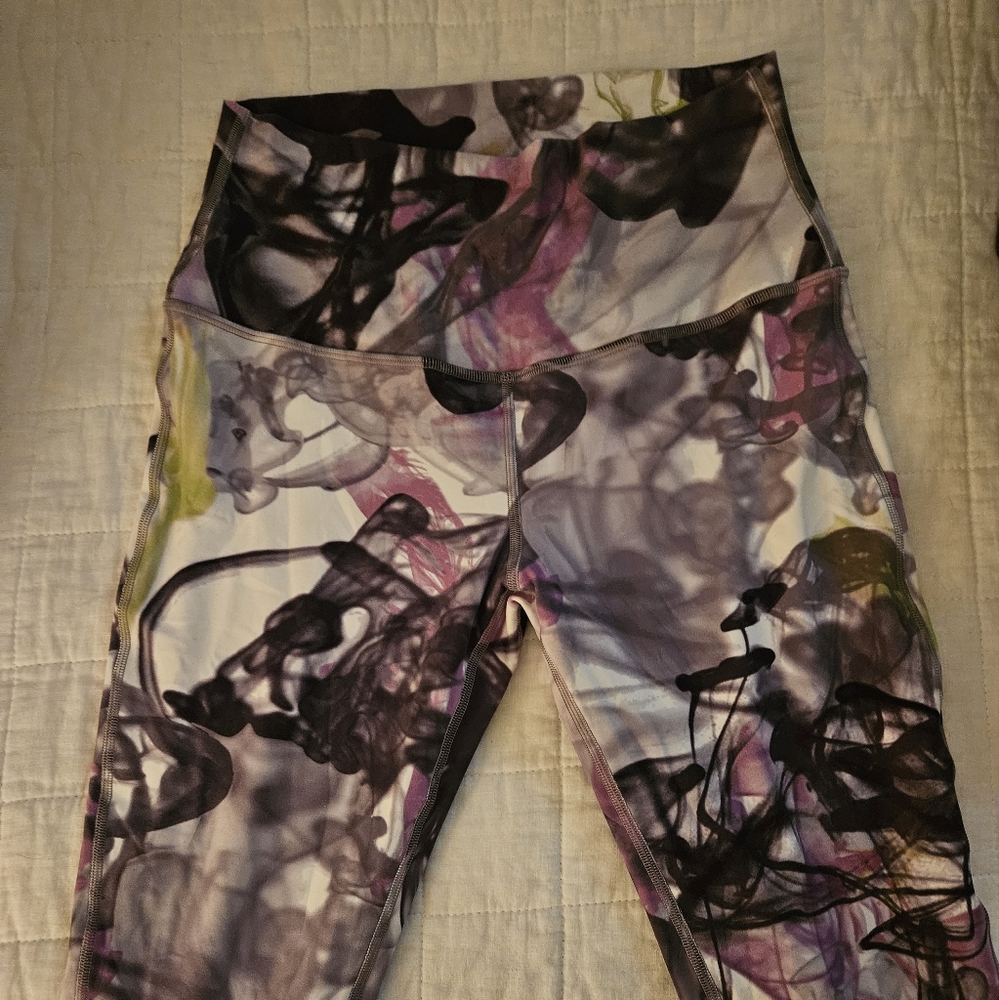 Lululemon align 90s print 25"